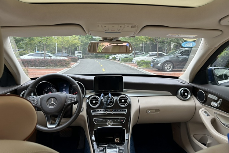 奔驰C级 2015款 C 200 L中控内饰7007