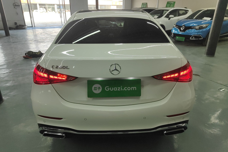 奔驰C级 2025款 C 260 L 运动版车身外观6