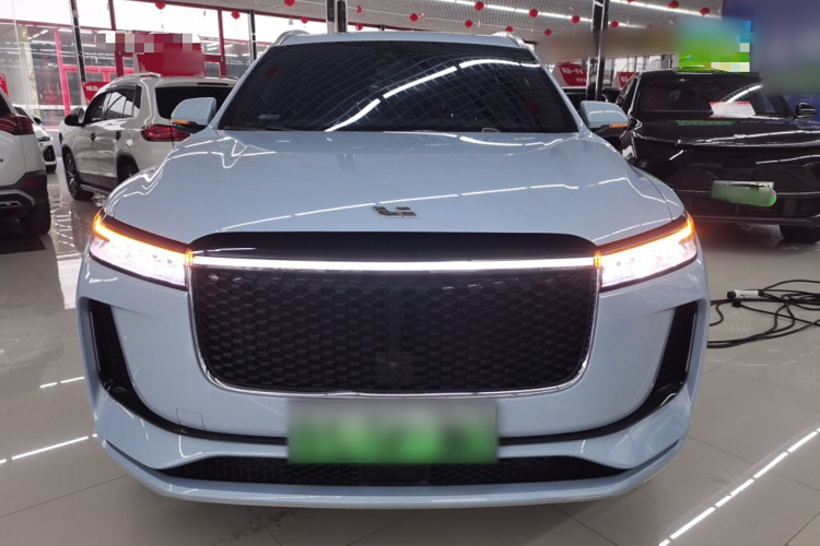 理想汽车 理想ONE 2020款 增程6座版车身外观2