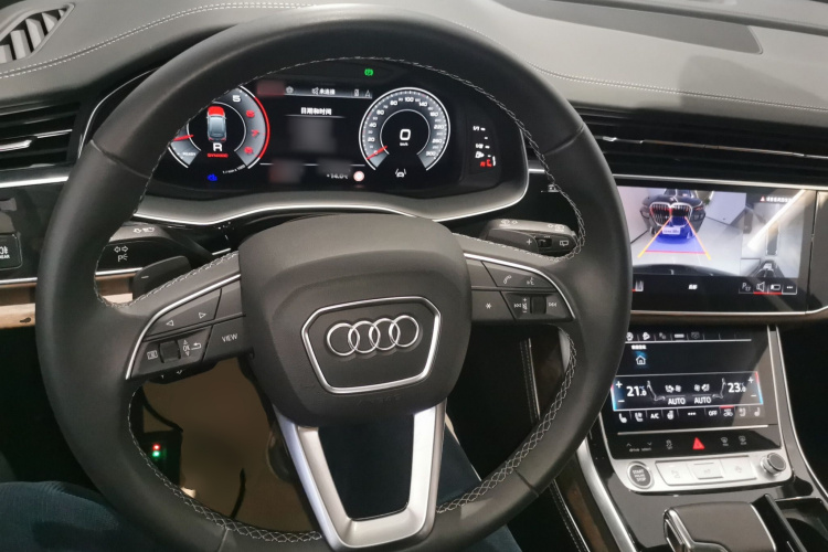 奥迪Q7 2025款 55 TFSI quattro S line运动型局部细节13