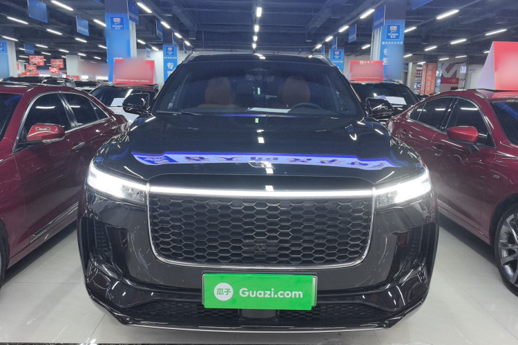 理想汽车 理想ONE 2021款 增程6座版车身外观2