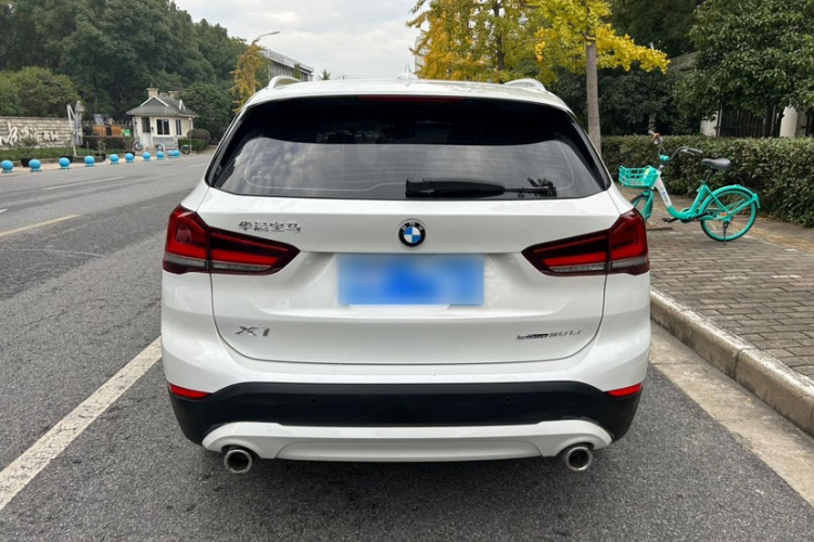 宝马X1 2021款 sDrive20Li 时尚型车身外观6004