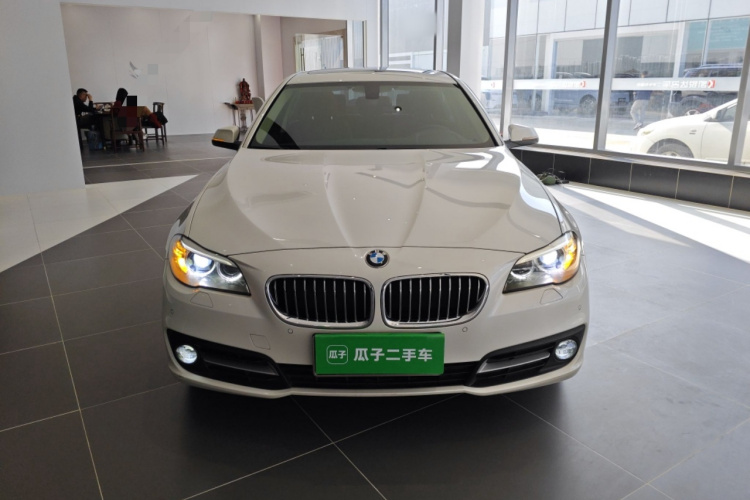 宝马5系 2017款 520Li 典雅型车身外观2