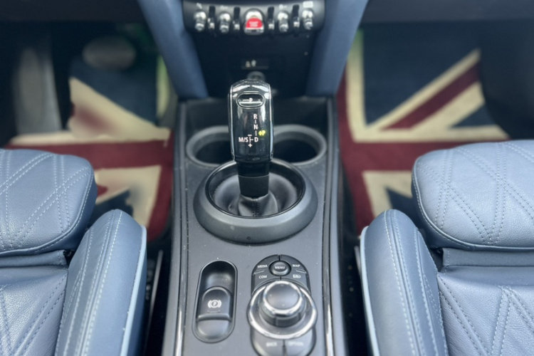 MINI Countryman 2022款 2.0T COOPER S ALL4局部细节18