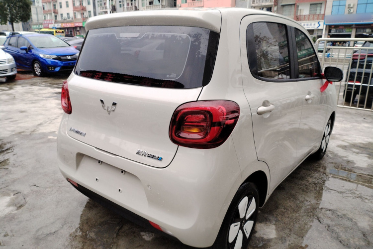 五菱汽车 宏光MINIEV 2025款 四门版 臻享款车身外观7