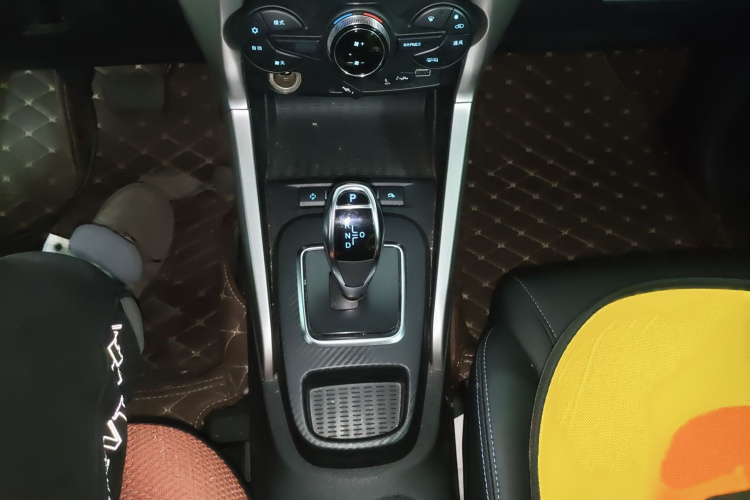 比亚迪 元新能源 2018款 EV360 智联创酷型局部细节18