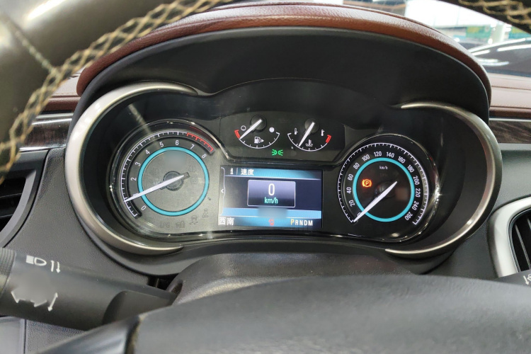 别克 君越 2013款 2.4L SIDI精英舒适型局部细节14