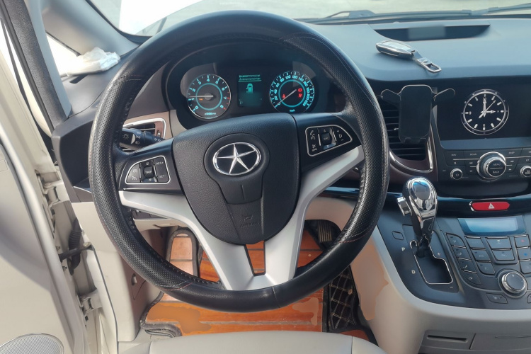 江汽集团 瑞风M5 2016款 2.0T 汽油自动公务版中控内饰13