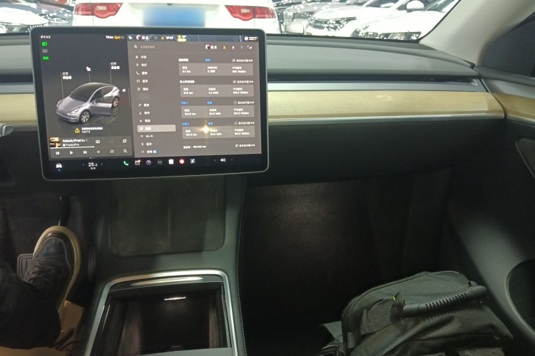特斯拉 Model Y 2022款 后轮驱动版中控内饰12