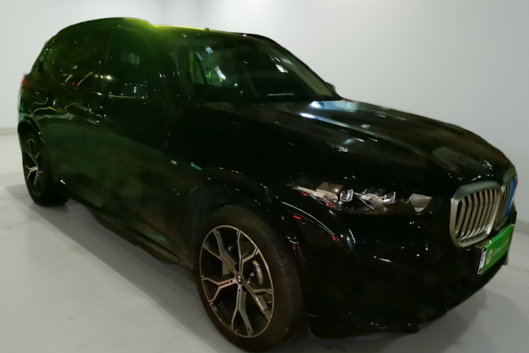 宝马X5 2023款 xDrive 30Li 尊享型M运动曜夜套装车身外观3