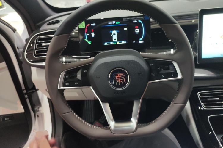 比亚迪 秦PLUS 2024款 荣耀版 DM-i 120KM领先型中控内饰13