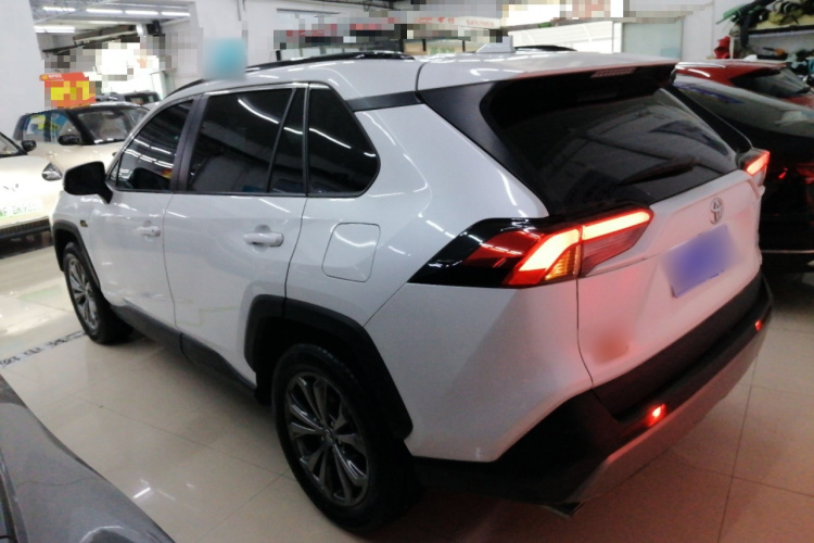 丰田 RAV4荣放 2023款 2.0L CVT两驱风尚Plus版车身外观6003