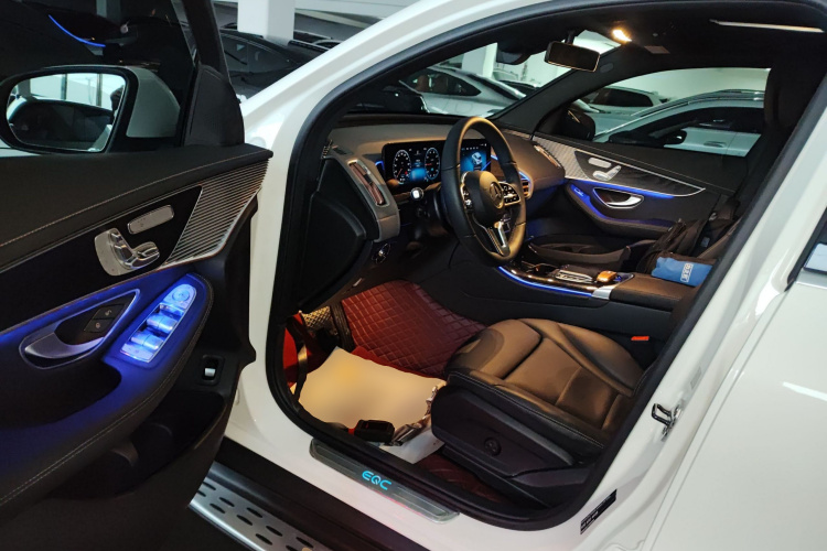 奔驰EQC 2021款 EQC 400 4MATIC中控内饰7003