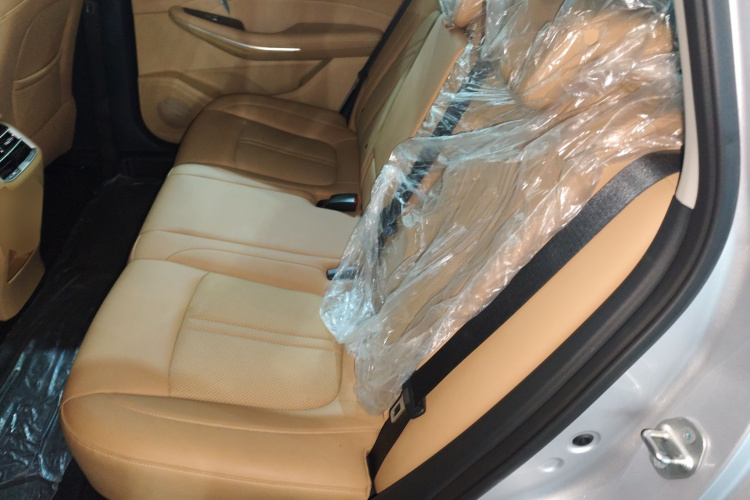 蓝电E5 2023款 1.5L DE-i 100KM畅享型 5座中控内饰21