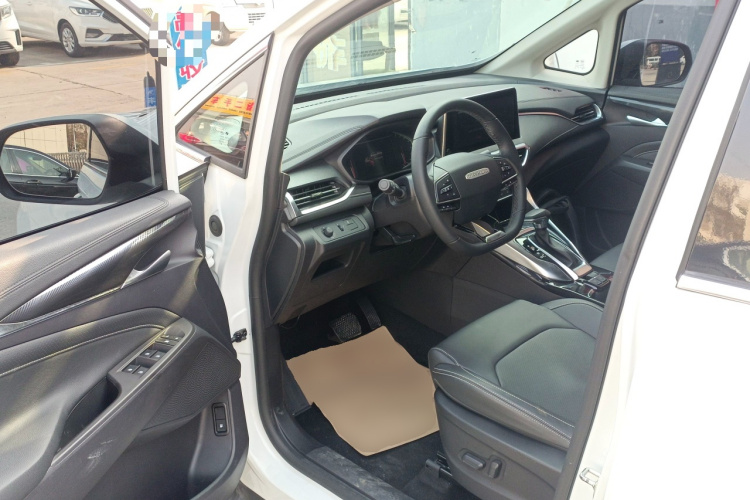 上汽大通MAXUS 大通G50 2020款 1.5T 自动豪华版中控内饰20