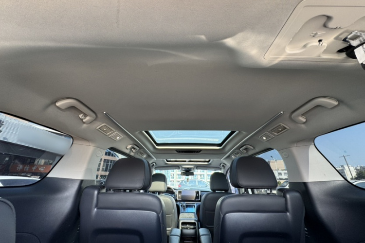 广汽传祺 传祺M8 2021款 领秀系列 390T 尊贵版局部细节22