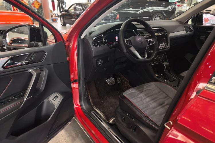 大众 途观X 2021款 330TSI 两驱尊崇旗舰版中控内饰7002