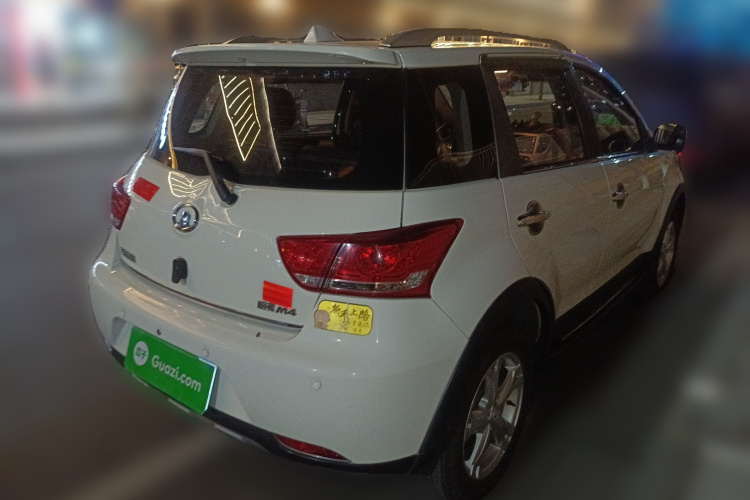 长城M4 2012款 1.5L 手动舒适型车身外观7