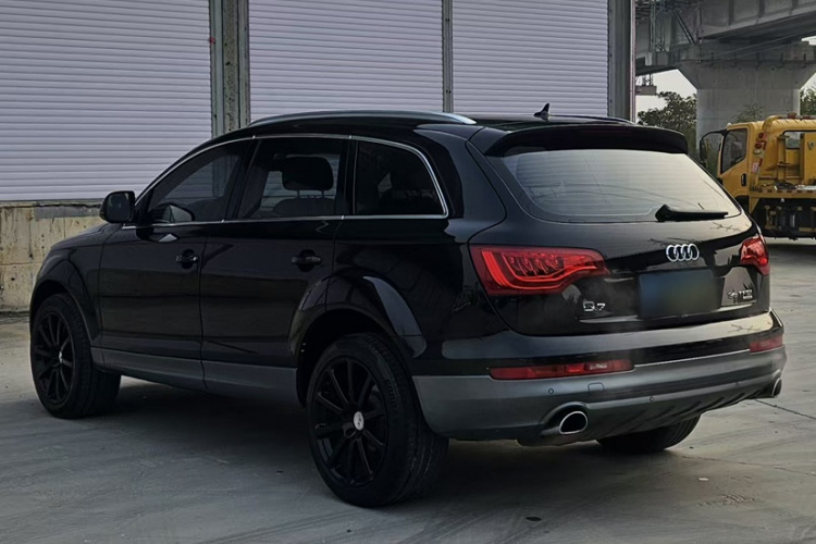 奥迪Q7 2015款 35 TFSI 进取型车身外观6008