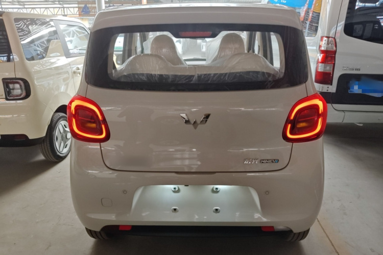 五菱汽车 宏光MINIEV 2025款 四门版 进阶款车身外观6