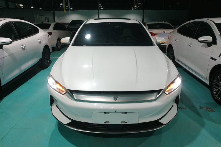 比亚迪 秦PLUS 2023款 冠军版 EV 420KM超越型车身外观2