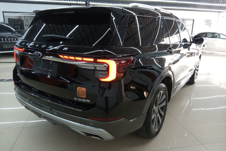 福特 探险者 2023款 EcoBoost 285 四驱风尚plus版 6座车身外观7