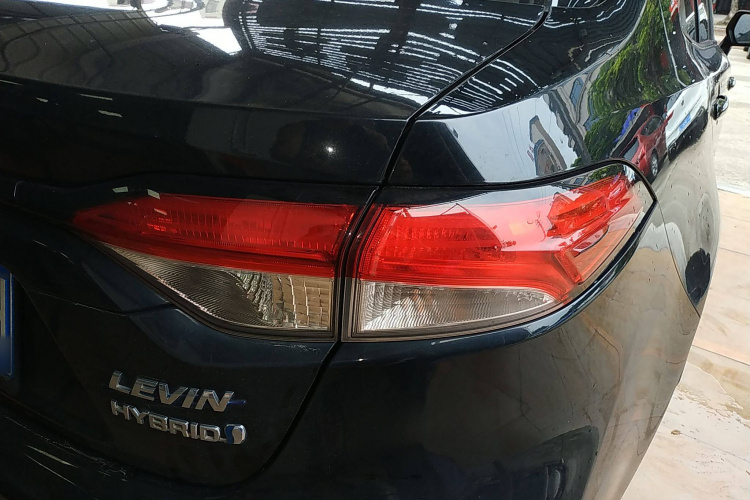 丰田 雷凌 2021款 双擎 1.8H E-CVT豪华版车身外观6001