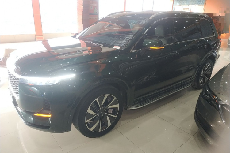 理想汽车 理想ONE 2021款 增程6座版车身外观4