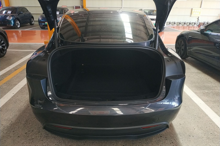 特斯拉 Model 3 2023款 长续航全轮驱动版机舱底盘23