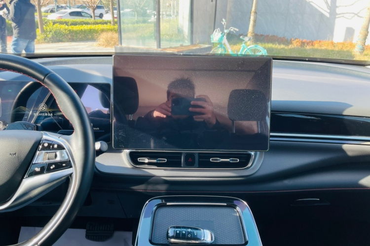 埃安 AION V 2022款 Plus 70 智享科技版 三元锂中控内饰7006