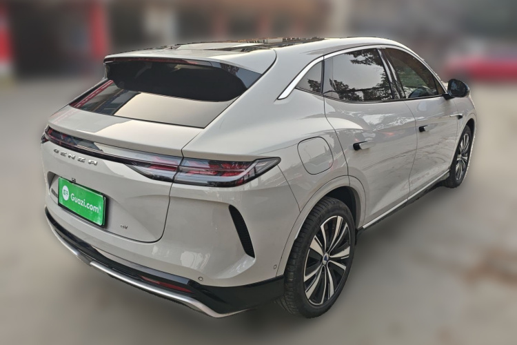 腾势N7 2024款 702 智驾Pro版车身外观7