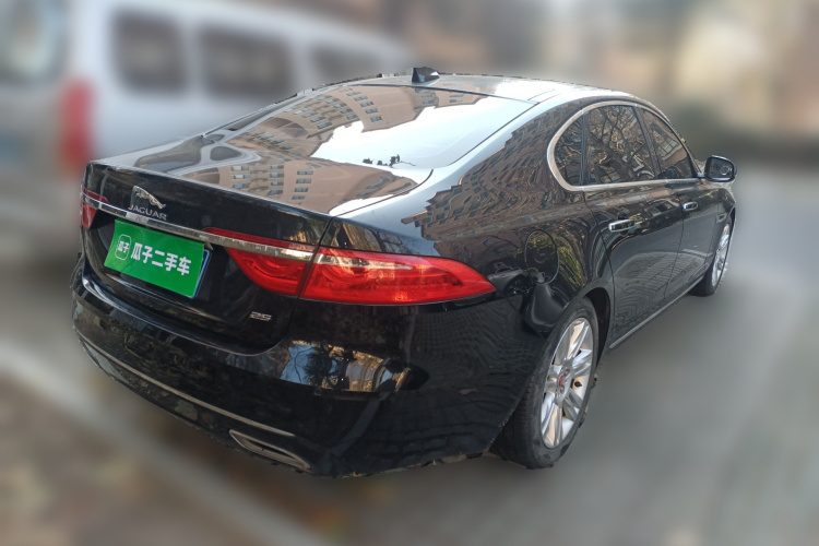 捷豹XFL 2018款 XFL 2.0T 250PS 豪华版车身外观6005