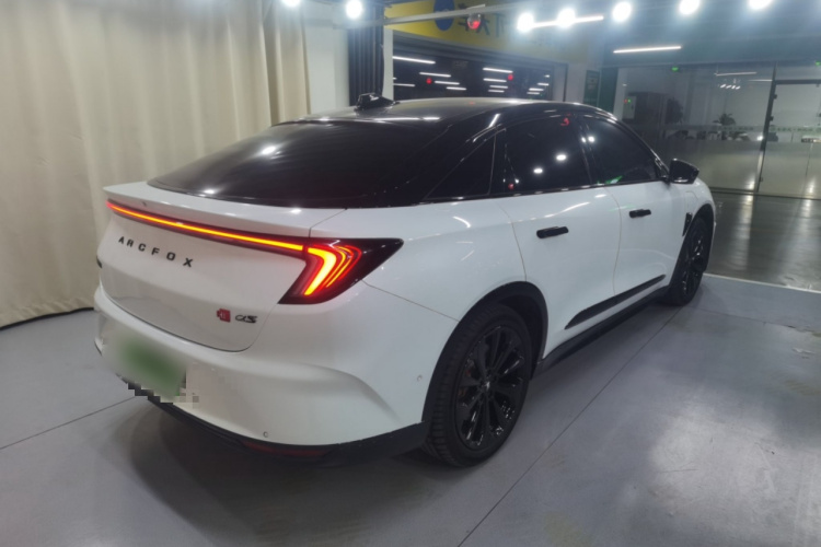 ARCFOX极狐 极狐 阿尔法S(ARCFOX αS) 2022款 HI版 高阶版车身外观7