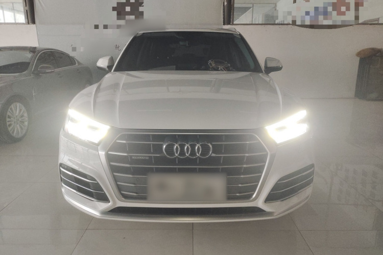 奥迪Q5L 2020款 改款 40 TFSI 荣享时尚型车身外观2