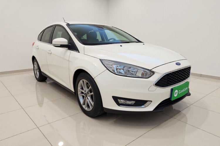 福特 福克斯 2017款 两厢 EcoBoost 180 自动精英型车身外观3