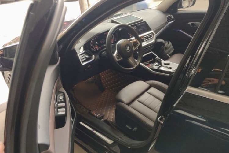 宝马3系 2020款 改款 325Li M运动套装中控内饰7002