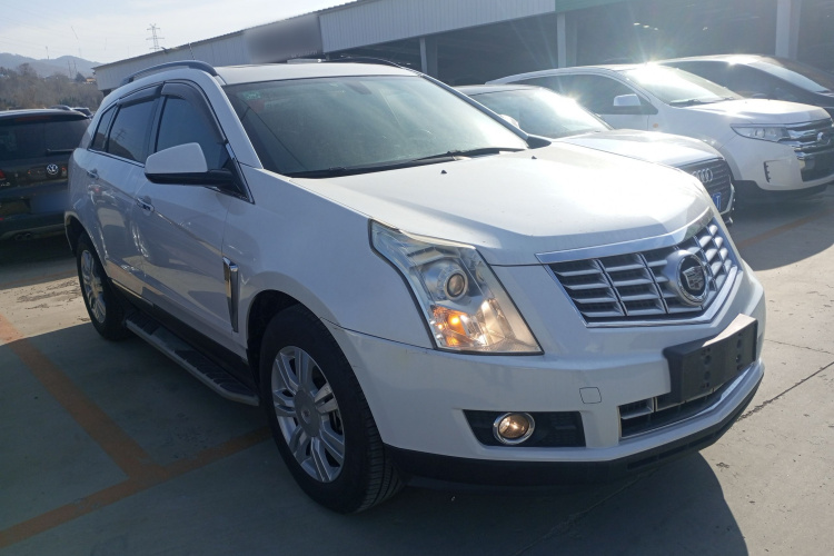 凯迪拉克SRX 2015款 3.0L 舒适型车身外观3