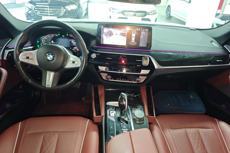 宝马5系 2022款 改款二 525Li M运动套装中控内饰12