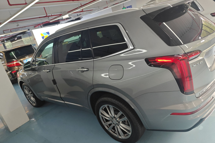 凯迪拉克XT6 2022款 2.0T 六座四驱豪华型车身外观4