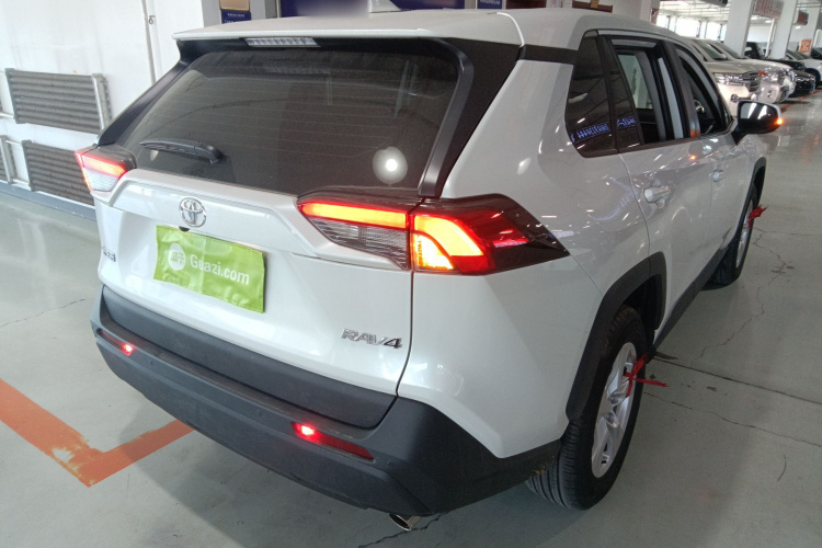 丰田 RAV4荣放 2024款 2.0L CVT两驱都市版车身外观6005