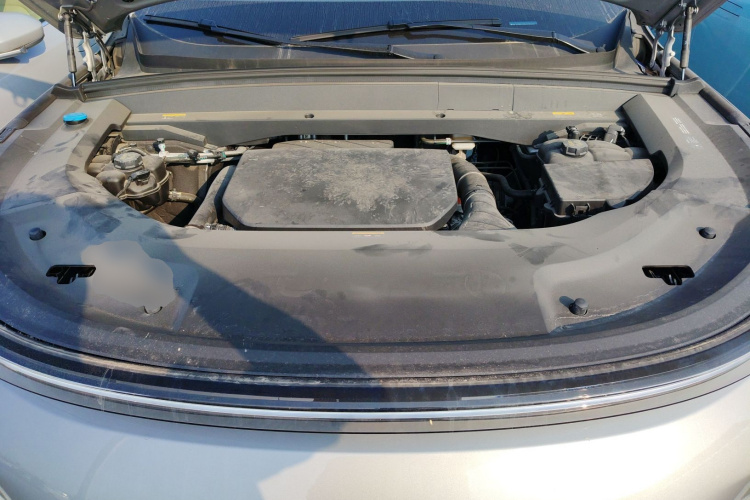 理想汽车 理想L8 2024款 Max机舱底盘24