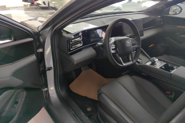 比亚迪 秦L 2025款 DM-i 智驾版 120KM超越型中控内饰20