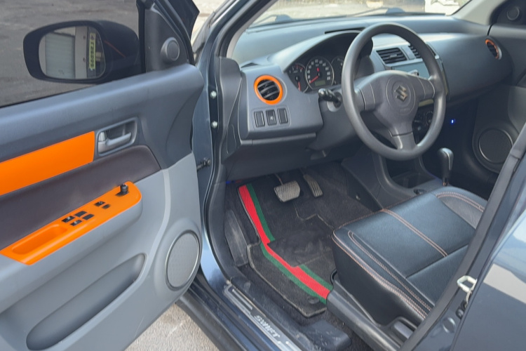 铃木 雨燕 2016款 1.5L 自动时尚型酷玩版中控内饰7001