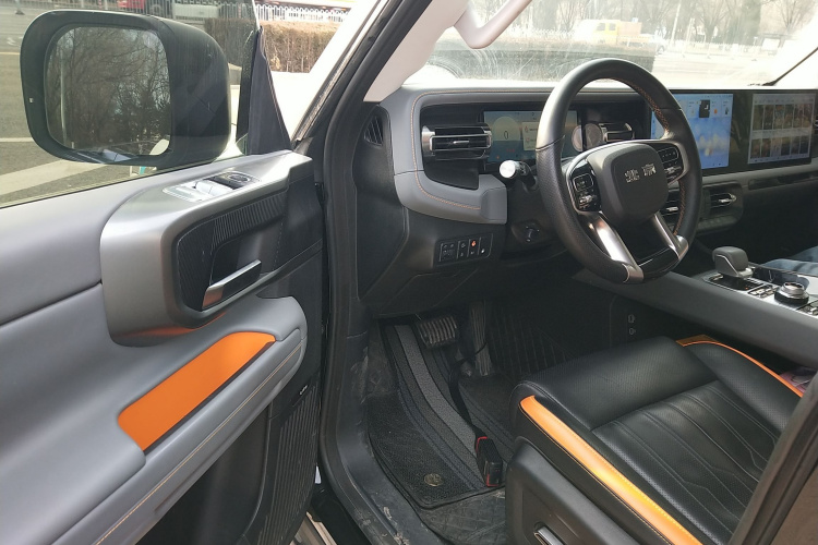 北京越野BJ40增程 2025款 进阶版中控内饰20