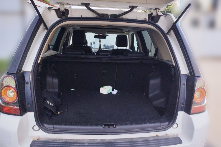 路虎 神行者2 2013款 2.2T SD4 SE柴油版局部细节23