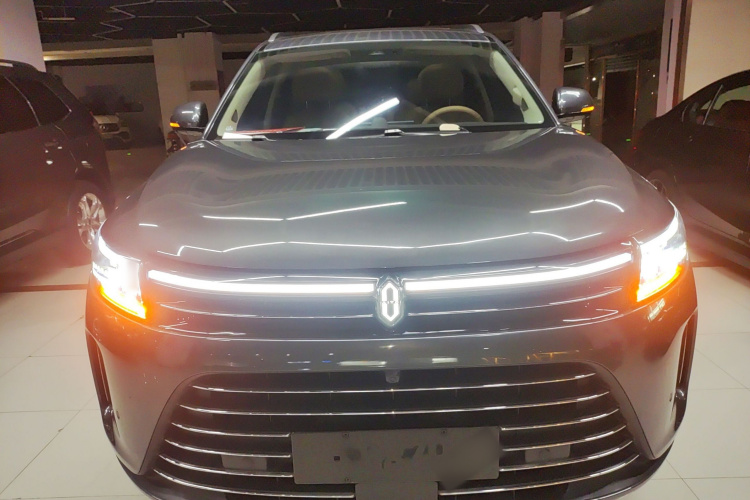 鸿蒙智行 问界M7 2024款 1.5T 后驱Plus版 6座车身外观2