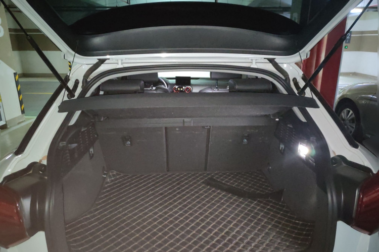 奥迪Q2L 2022款 35 TFSI 进取致雅型中控内饰23