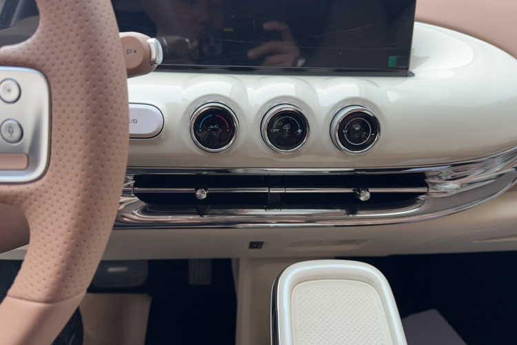 五菱汽车 五菱缤果 2025款 333km 灵犀尊享款局部细节16