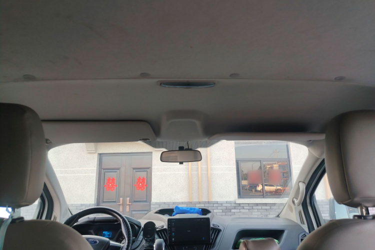 福特 全顺 2020款 2.0T汽油自动多功能商用车中轴低顶双开尾门国VI中控内饰22