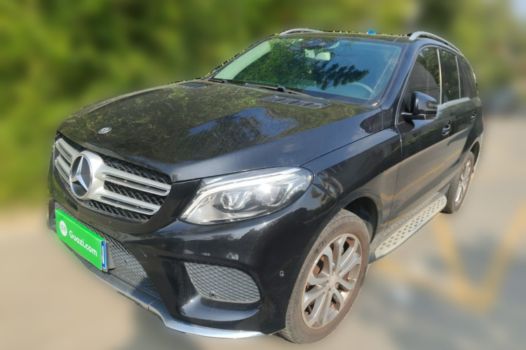 奔驰GLE 2016款 GLE 320 4MATIC 动感型车身外观1